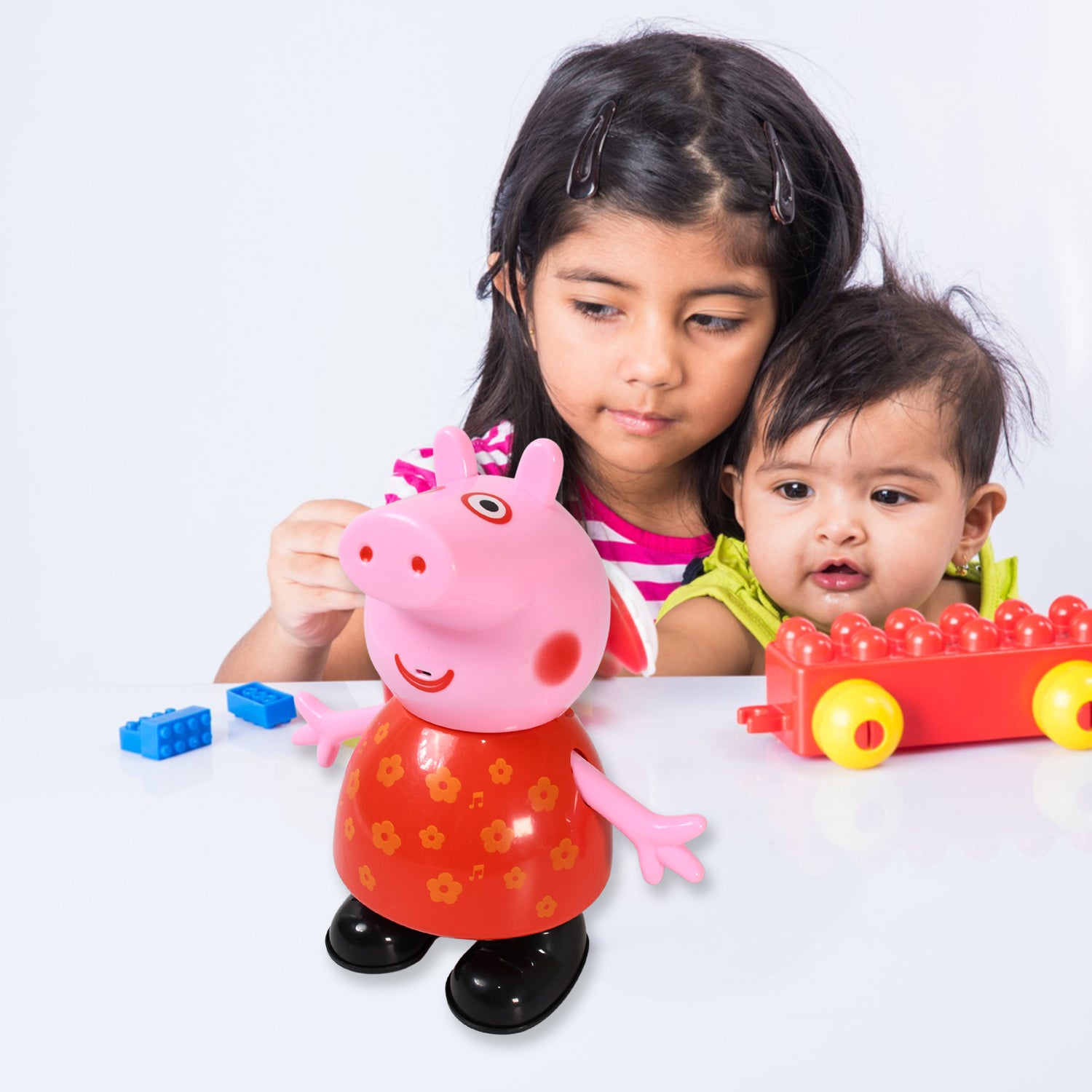 Pig Children Play Toy Pretend Play Toy Fun Gift For Kids Movable Hands Legs Pig Pretend Play Toy Set For Kids Children With Soft Rubber Material (1 Pc  Battery Not Included)