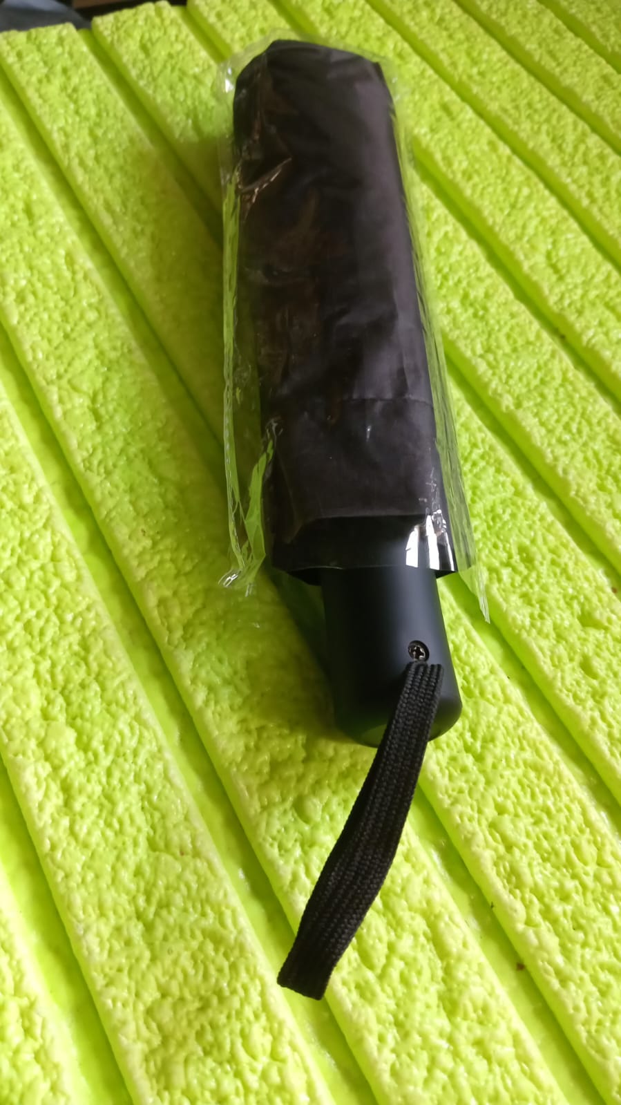 2 Fold Manual Open Umbrella Windproof Sunproof  Rainproof With Sturdy Steel Shaft  Wrist Straps  Easy To Hold  Carry  Umbrella For Women Men  Kids